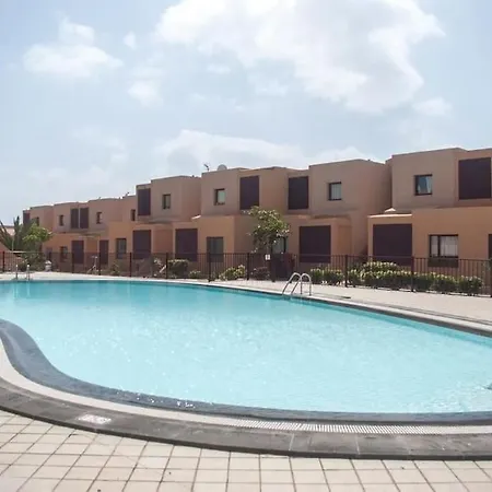 Piscina & Wifi. Sunny Apartement, Swimming Pool. דירה *