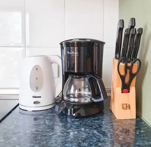 Piscina & Wifi. Sunny Apartement, Swimming Pool. *