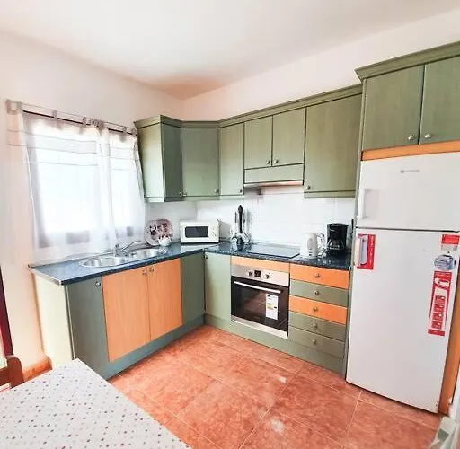 Piscina & Wifi. Sunny Apartement, Swimming Pool. Apartament *