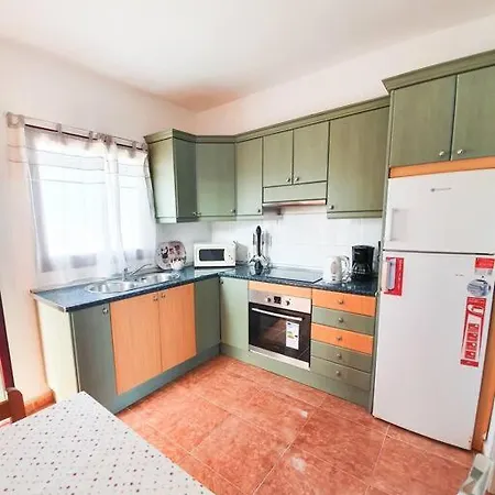 Piscina & Wifi. Sunny Apartement, Swimming Pool. Apartament *