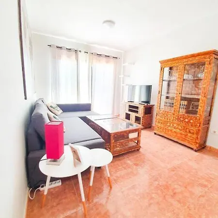 Piscina & Wifi. Sunny Apartement, Swimming Pool. *